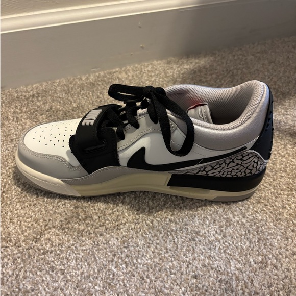 NIB Nike Jordan Legacy 312 Low Youth 6 - Picture 5 of 9